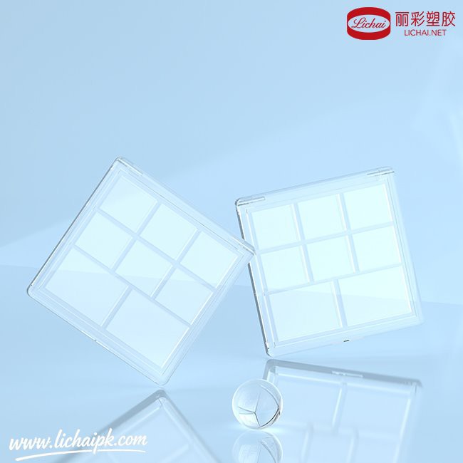 Порожні палітри тіней для макіяжу