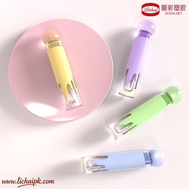 Блиск для губ у тюбику для макіяжу